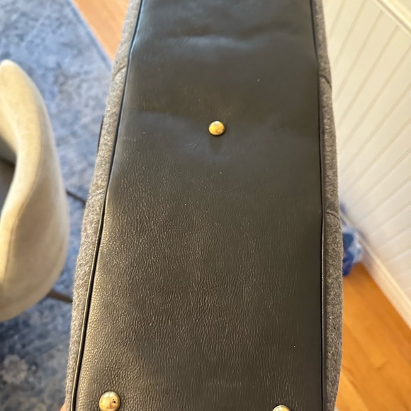 YSL XL Gray Muse Wool Shoulder Bag - Picture 16 of 17